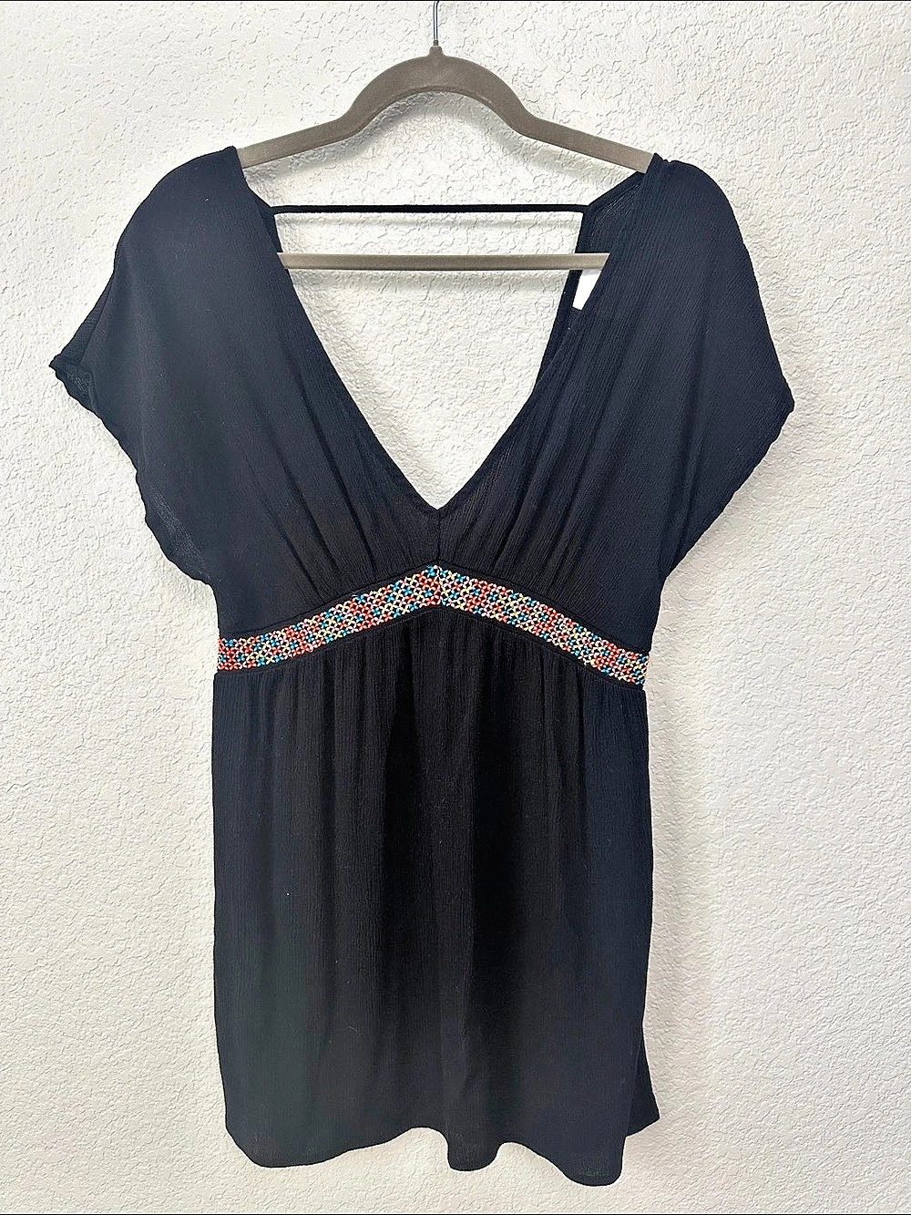 Xhilaration Black Geometric cover up Size Small